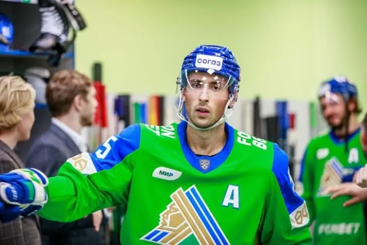 Проданный в «Ак Барс» Хмелевский отказывается ехать в Казань 