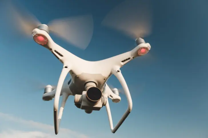 Документы по воздуху: в России стартовала первая служба доставки беспилотниками