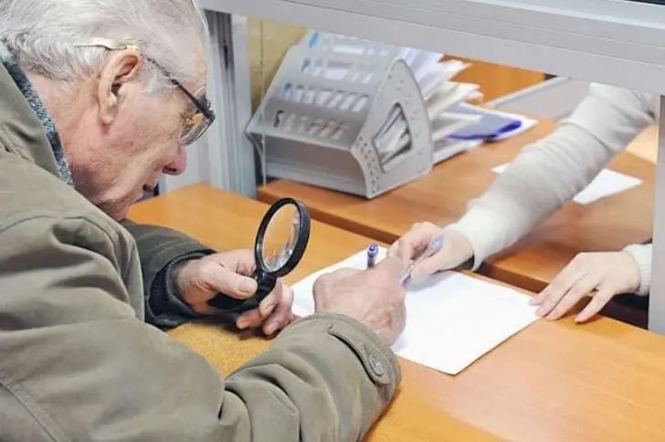 Пенсионеров предлагают освободить от платы за подключение к газу