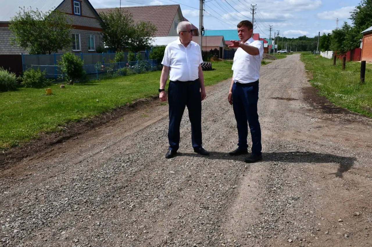 Глава района обрадовался, что селяне сами сделали дорогу в Башкирии
