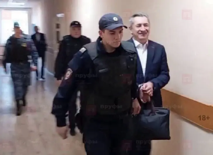 В Уфе начался суд над экс-вице-премьером Башкортостана Аланом Марзаевым