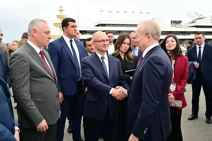 Премьер Башкирии обсудил с президентом Абхазии совместные проекты и сотрудничество