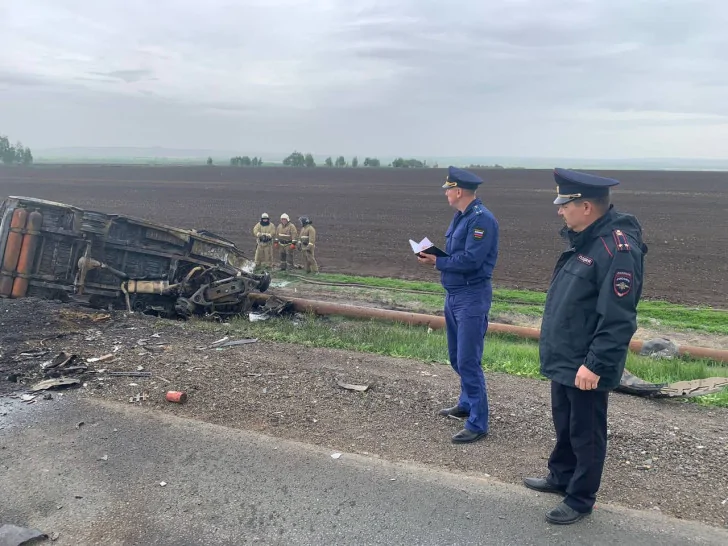 Прокуратура Башкирии взяла на контроль расследование аварии с загоревшейся «Газелью»
