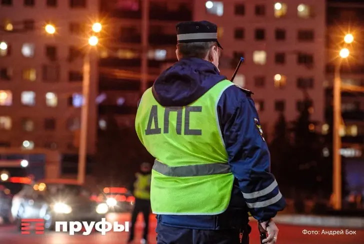 ГИБДД разъясняет: водитель обязан остановиться, даже если пешеход ещё не на «зебре»