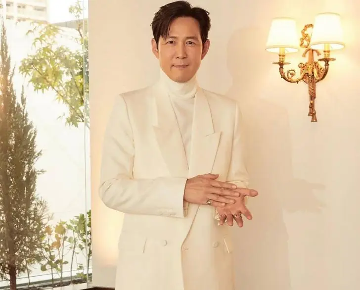 Девушка вела любовную переписку со звездой «Игры в Кальмара» – потеряла колоссальную сумму