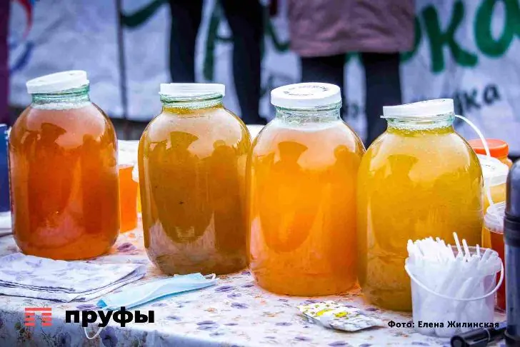 «Непонятно, откуда его брать» – в России допускают дефицит мёда в новом году