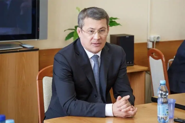 Радий Хабиров рассказал, когда начнут работы по реконструкции Октябрьской революции