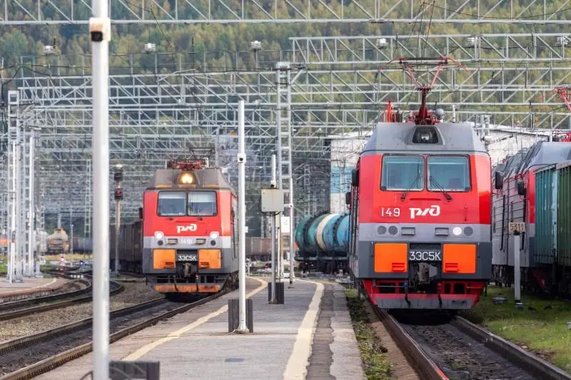 В соседней Свердловской области сошли с рельсов 20 вагонов поезда