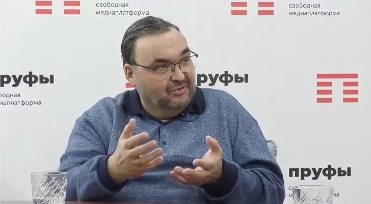 «Захар меня поддержал, когда началась травля Салавата»: Рустем Вахитов о своих книгах с предисловием Прилепина и утраченном мире СССР