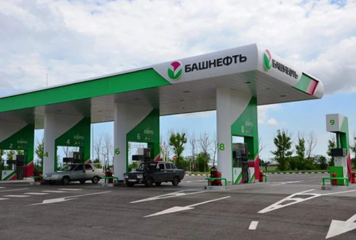 «Башнефть» снова повышает цены на бензин