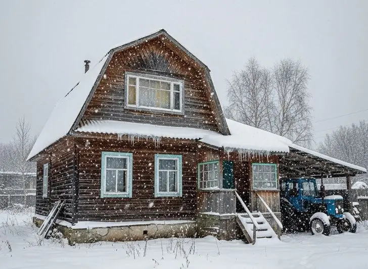 Строители утеплили мансарду, как на Аляске. Теперь при -40°C сплю с открытыми окнами