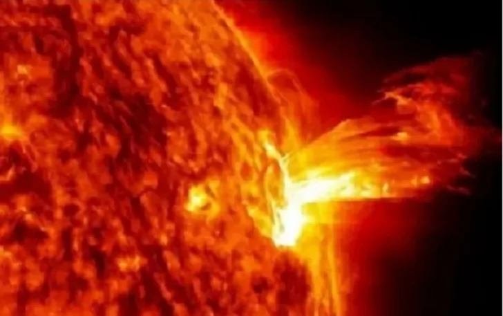 Ждите последствий: мощный выброс на Солнце приведет к магнитной буре уровня G3