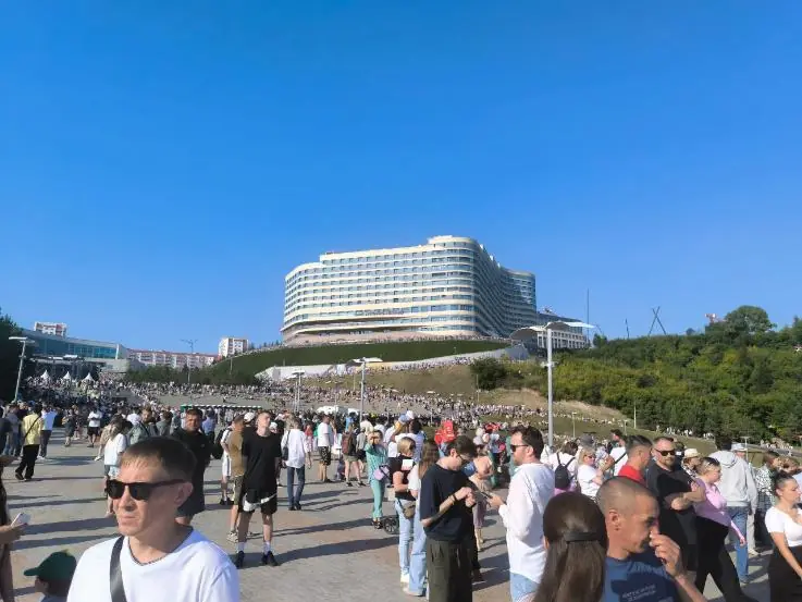 Три входа на тысячи людей: уфимцы рассказали, как не могли попасть на юбилей УМПО 