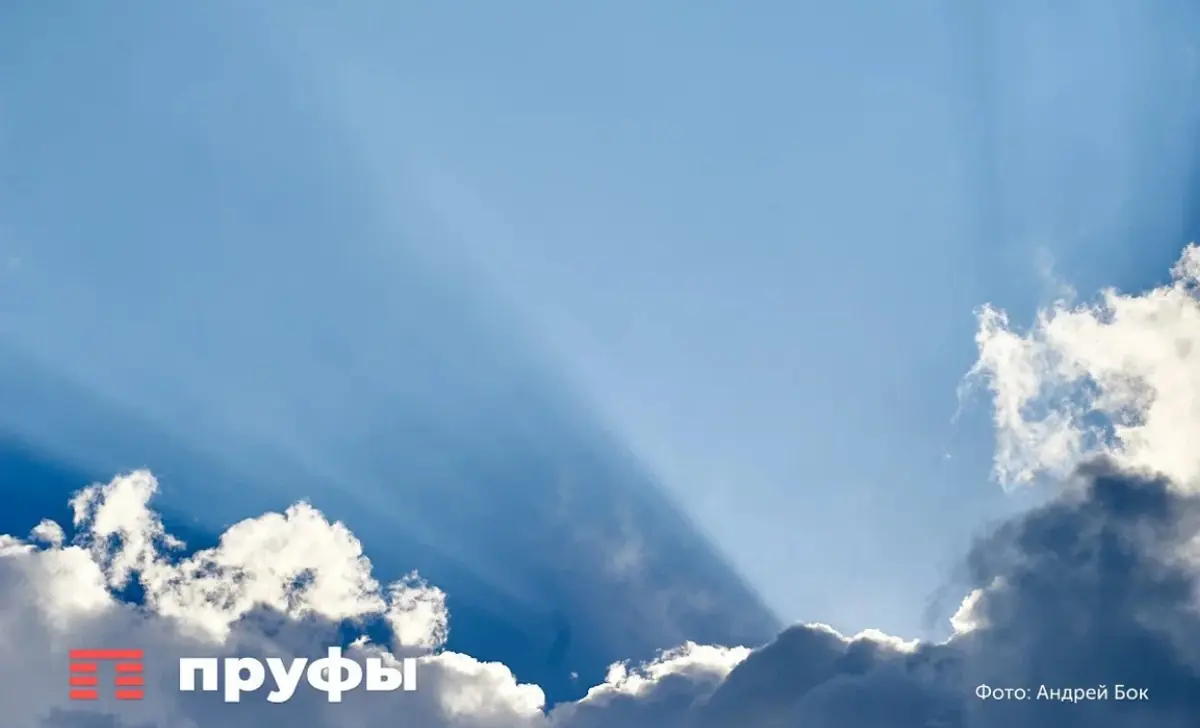 В Севастополе БПЛА, начиненные металлическими шариками, ударили по жилому дому и детсаду