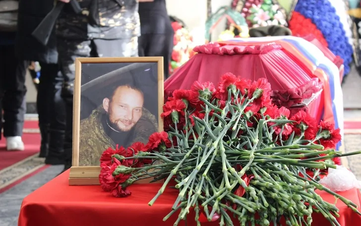 «Таким его запомнят близкие»: в Башкирии простились с бойцом СВО