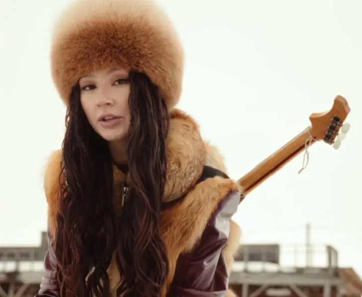 Солистку AY YOLA засыпают предложениями руки и сердца — отец и коллеги бьют тревогу