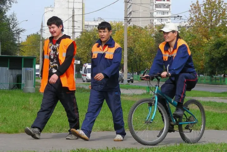 Мигрантов станет больше: Россия увеличивает квоту на рабочую силу из-за рубежа