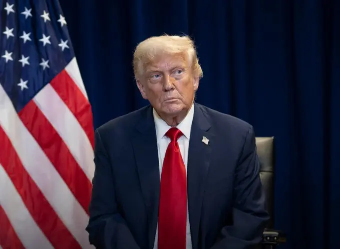 Трамп обвинил Иран в стрельбе в Ормузском проливе