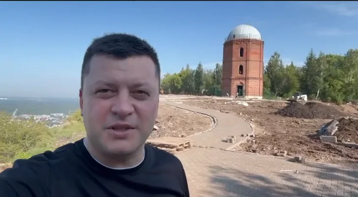 Мэр Уфы заехал посмотреть на водонапорную башню