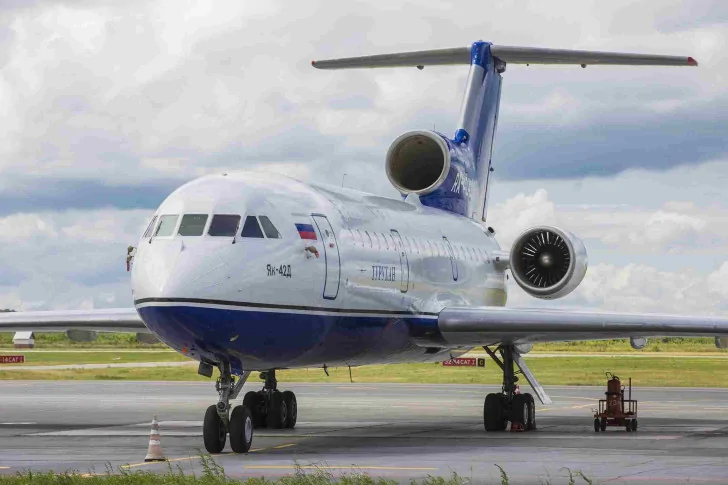 «Куда нам, нищебродам!»: жители Уфы возмущены ценами на авиабилеты в Санкт-Петербург