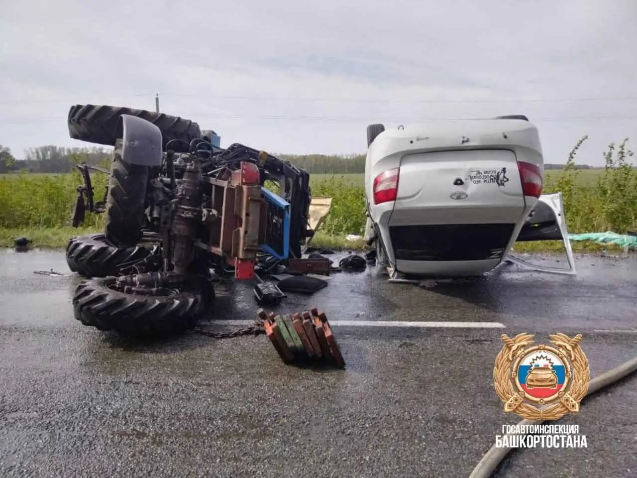Страшное ДТП с трактором произошло в Башкирии: ребенок и двое взрослых погибли