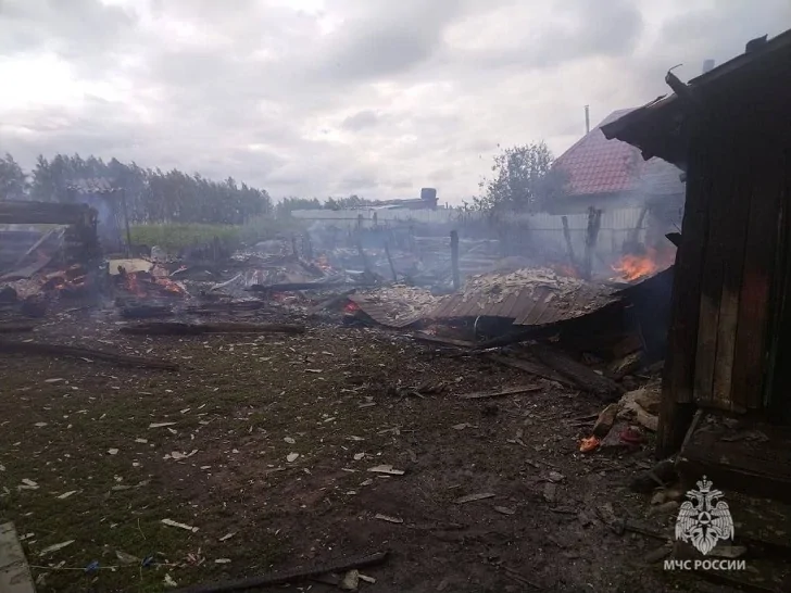 В Башкирии годовалого малыша вынесли из горящего здания, но он погиб