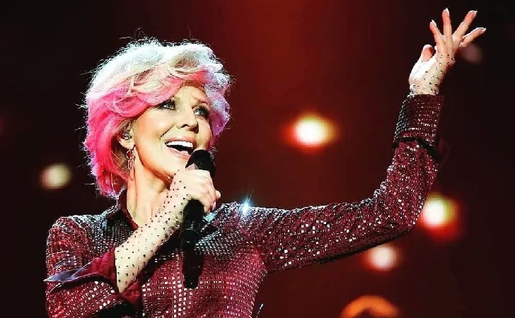 Певица Ветлицкая переписала элитную квартиру на дочь из-за страха конфискации