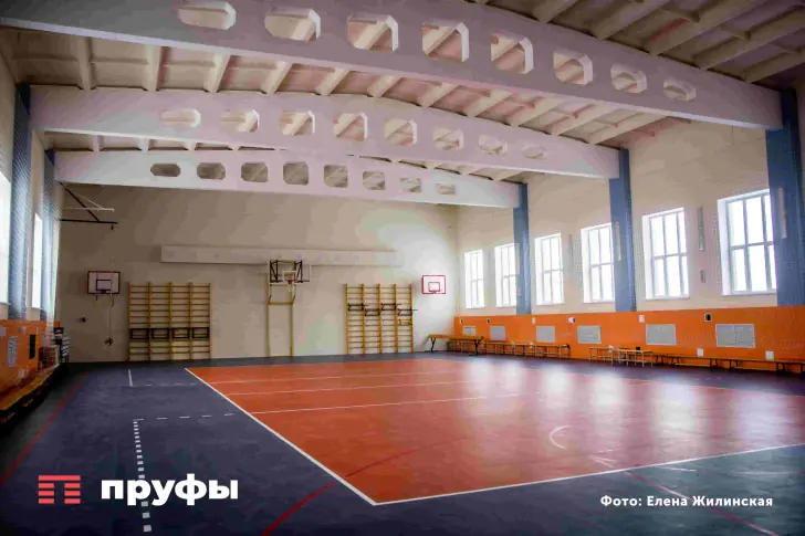 Минпросвещения объяснило, почему уменьшили часы по родному языку, но оставили для физкультуры