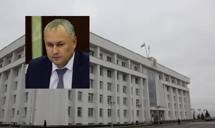 Даривший цветы женщинам на остановке чиновник может стать премьер-министром Башкирии