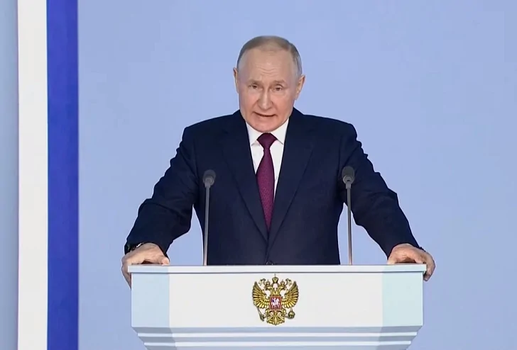 Президент России Владимир Путин уволил восемь генералов