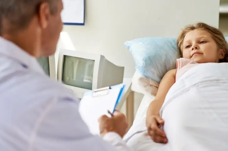 В Госдуме предложили увеличить оплачиваемый больничный по уходу за детьми