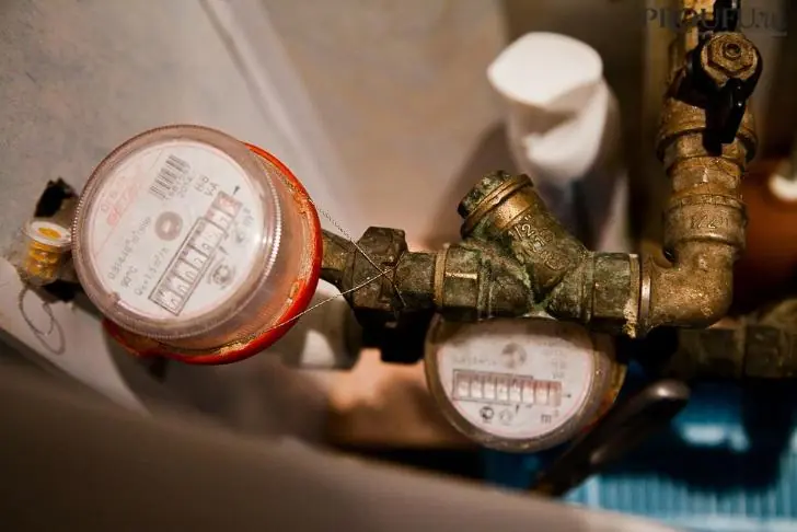 Электричество должно подешеветь. С 2026-2027 годов − новые правила замены счётчиков в России