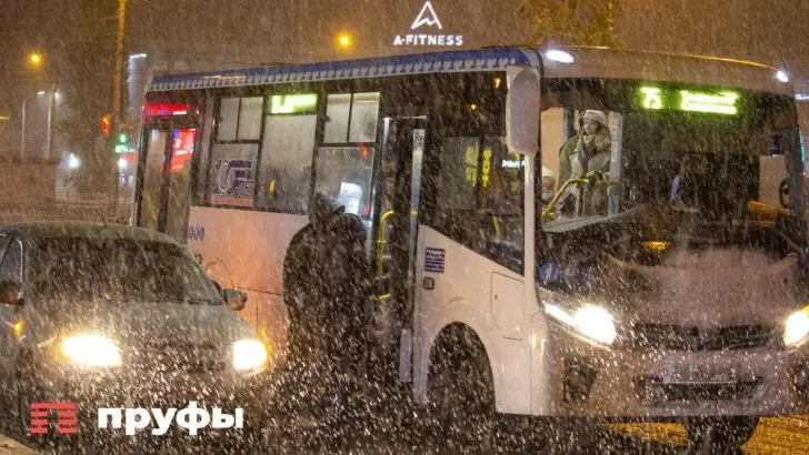 «Когда нажрутся?»: как отреагировали уфимцы на новый ценник за проезд в общественном транспорте