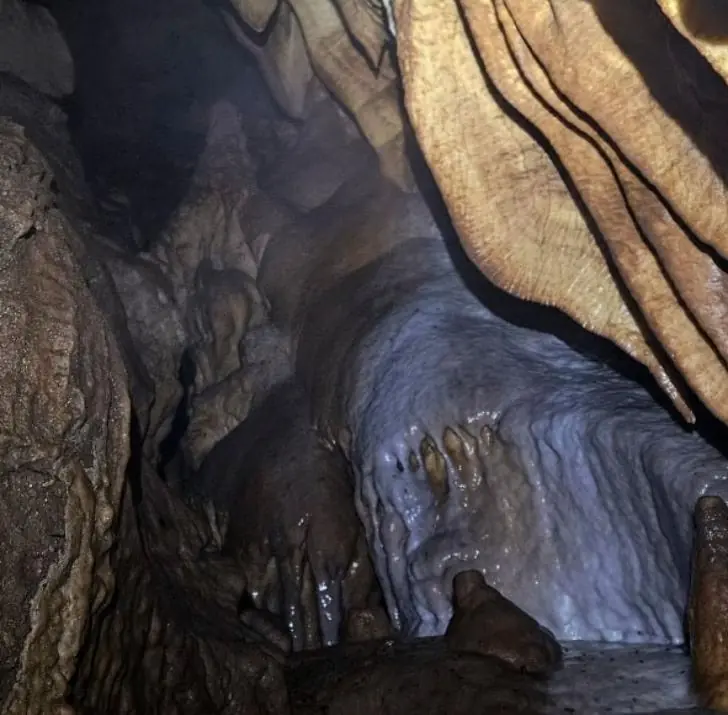 В недрах Башкирии открыта новая пещера с водопадом