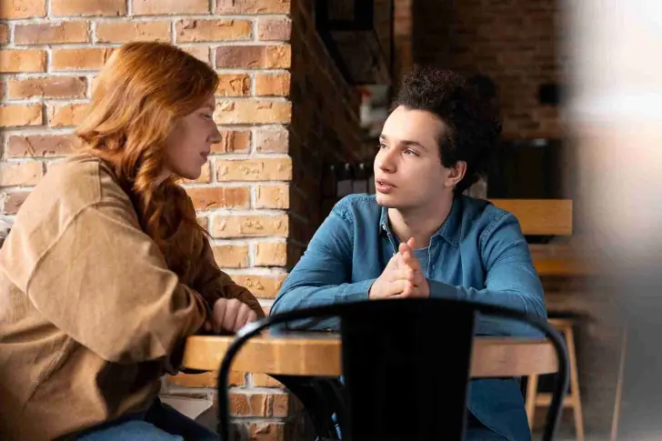 Лучше замолчи! 10 дежурных фраз, которые раздражают, а не утешают