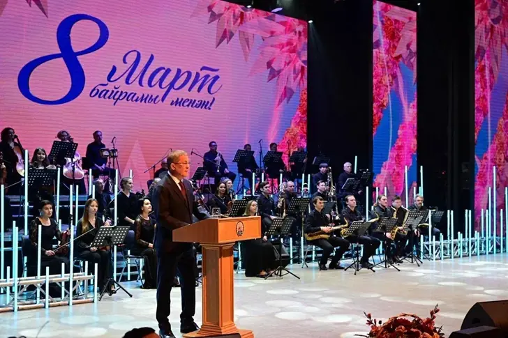 Радий Хабиров оставил послание женщинам Башкирии