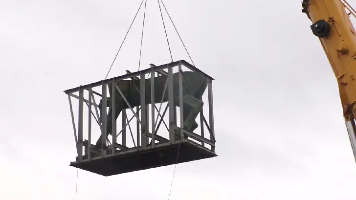 Памятник Салавату Юлаеву исчез с постамента: как будут восстанавливать главный символ Уфы