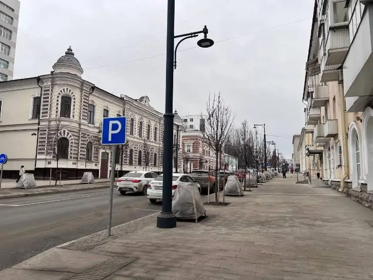 Мэр Уфы раскрыл планы на ремонт тротуаров в 2025 году