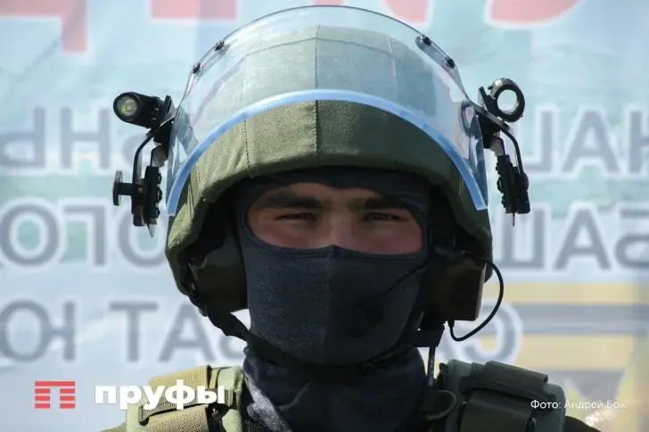 Миронов предложил ввести ежегодную выплату военнослужащим к 23 февраля