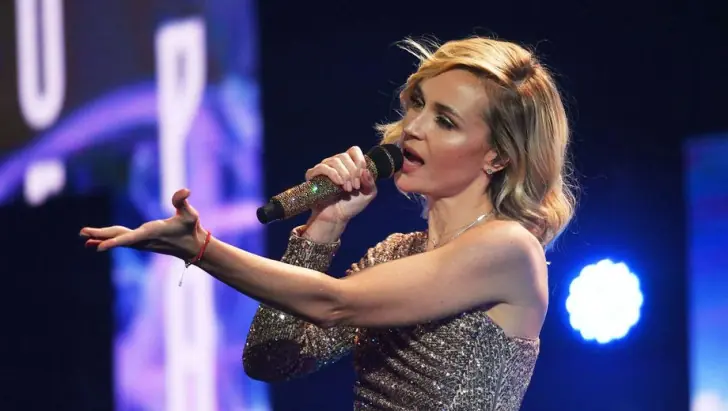 Полина Гагарина помогла маленькому уфимцу со страшной болезнью