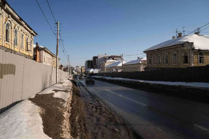Заброшки, сгоревшие особняки и новостройки: почему улица Октябрьской Революции так и не стала «уфимским Арбатом» – фоторепортаж