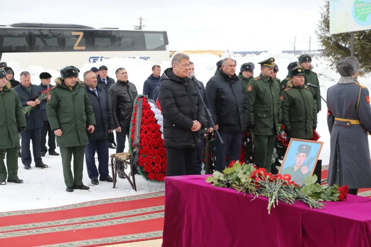 В Башкирии простились с танкистом Иваном Изиметовым, погибшим на Украине