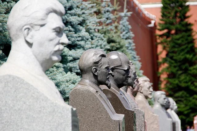 «Настоящий» отец Сталина: что нашли генетики в анализе ДНК вождя народов