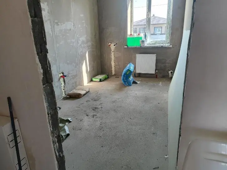 Ламинат больше не в моде: нашла копеечную замену доскам – теперь пол теплющий