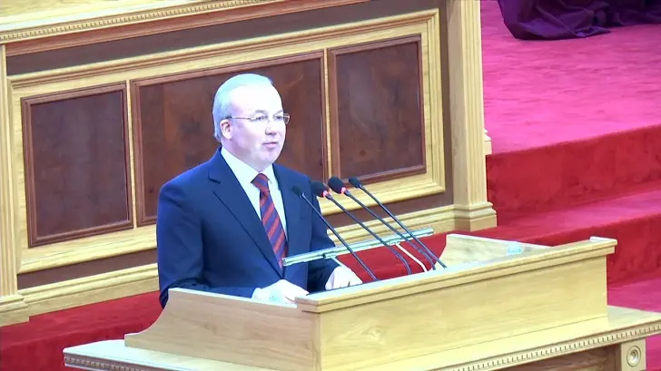 Старый новый премьер: Курултай Башкирии переназначил Андрея Назарова