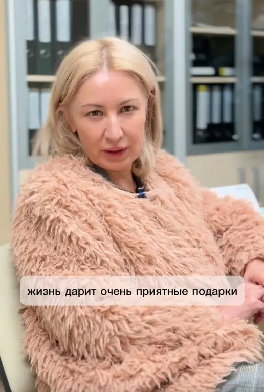 photo_5465192773327128321_x (2).jpg