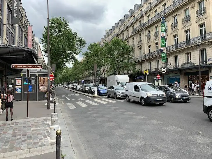 Boulevard_Haussmann_-_Paris_IX_(FR75)_-_2021-06-28_-_1.jpeg