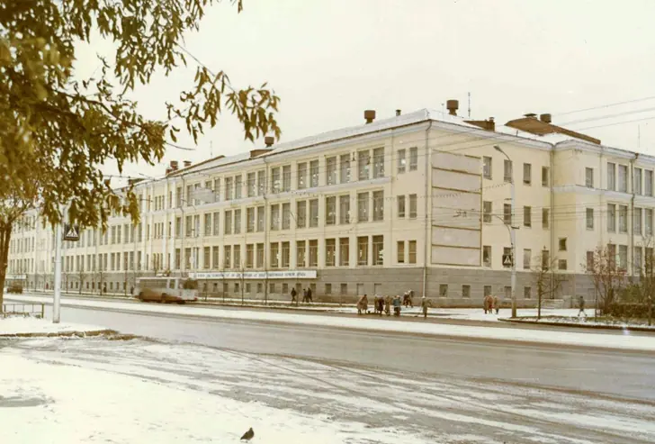 Мир фабрика.jpg