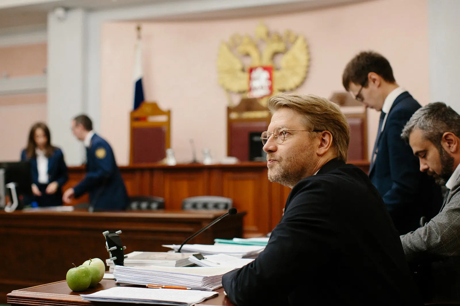 «Речь идёт о судьбе России»: партия «Яблоко» вылетела с выборов в Госдуму