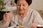 Ем как раньше, но полнею: что происходит после 50